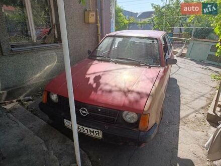 Красный Опель Кадет, объемом двигателя 1.2 л и пробегом 152 тыс. км за 500 $, фото 1 на Automoto.ua