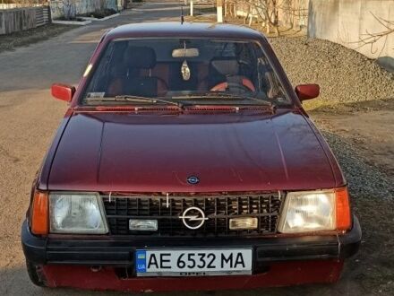 Красный Опель Кадет, объемом двигателя 1.6 л и пробегом 999 тыс. км за 1000 $, фото 1 на Automoto.ua