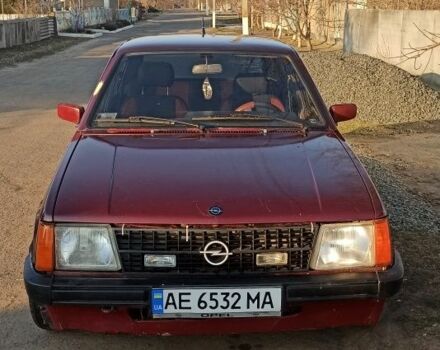 Красный Опель Кадет, объемом двигателя 1.6 л и пробегом 999 тыс. км за 1000 $, фото 1 на Automoto.ua