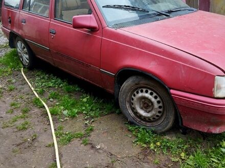 Червоний Опель Кадет, об'ємом двигуна 1.6 л та пробігом 200 тис. км за 500 $, фото 1 на Automoto.ua