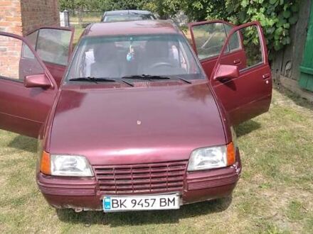 Опель Кадет 1985 у Луцьку на Automoto.ua Червоний Опель Кадет, об'ємом двигуна 1.3 л та пробігом 100 тис. км за 700 $, фото 1 на Automoto.ua