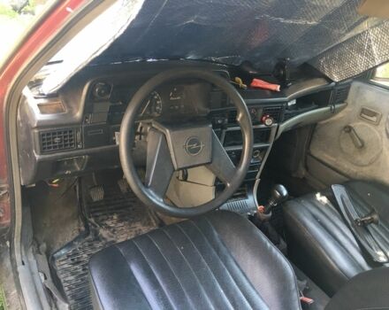 Червоний Опель Кадет, об'ємом двигуна 1.6 л та пробігом 145 тис. км за 639 $, фото 1 на Automoto.ua