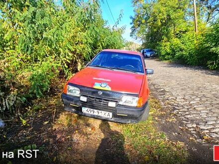 Красный Опель Кадет, объемом двигателя 1.3 л и пробегом 300 тыс. км за 1190 $, фото 1 на Automoto.ua