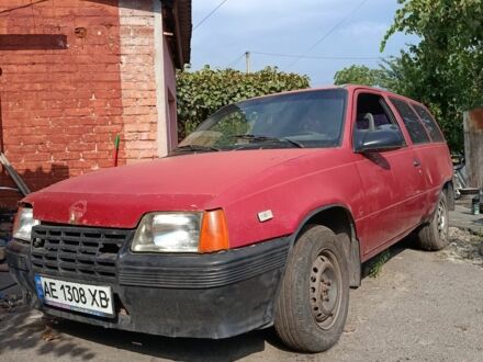 Опель Кадет 1986 в Кривом Роге на Automoto.ua Красный Опель Кадет, объемом двигателя 1.6 л и пробегом 368 тыс. км за 500 $, фото 1 на Automoto.ua