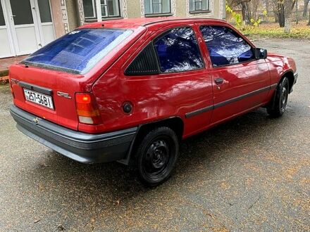 Червоний Опель Кадет, об'ємом двигуна 1.6 л та пробігом 300 тис. км за 1350 $, фото 1 на Automoto.ua