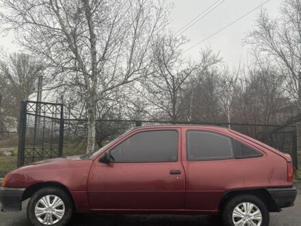 Красный Опель Кадет, объемом двигателя 1.6 л и пробегом 50 тыс. км за 850 $, фото 1 на Automoto.ua