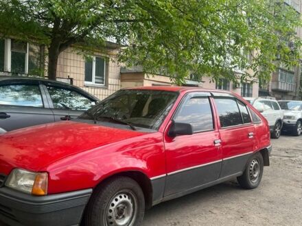 Красный Опель Кадет, объемом двигателя 1.3 л и пробегом 370 тыс. км за 950 $, фото 1 на Automoto.ua