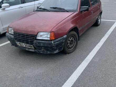 Опель Кадет 1987 в Киеве на Automoto.ua Красный Опель Кадет, объемом двигателя 1.6 л и пробегом 150 тыс. км за 450 $, фото 1 на Automoto.ua