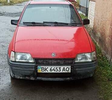 Червоний Опель Кадет, об'ємом двигуна 1.3 л та пробігом 200 тис. км за 550 $, фото 1 на Automoto.ua