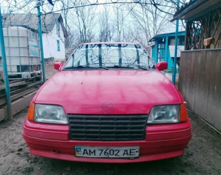 Красный Опель Кадет, объемом двигателя 1.3 л и пробегом 1000 тыс. км за 550 $, фото 1 на Automoto.ua