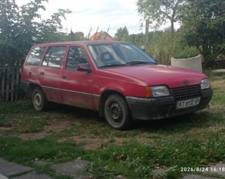 Красный Опель Кадет, объемом двигателя 0 л и пробегом 105 тыс. км за 552 $, фото 1 на Automoto.ua