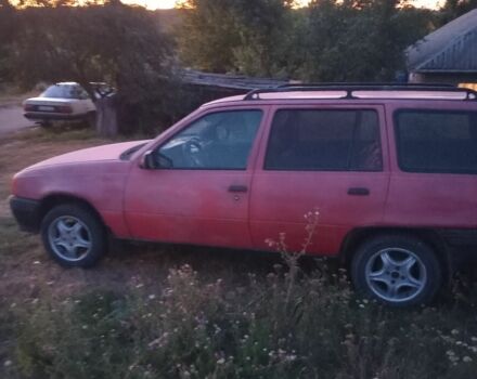 Красный Опель Кадет, объемом двигателя 1.3 л и пробегом 1000 тыс. км за 639 $, фото 1 на Automoto.ua