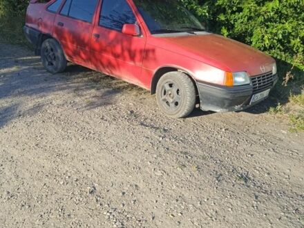 Красный Опель Кадет, объемом двигателя 1.3 л и пробегом 10 тыс. км за 710 $, фото 1 на Automoto.ua