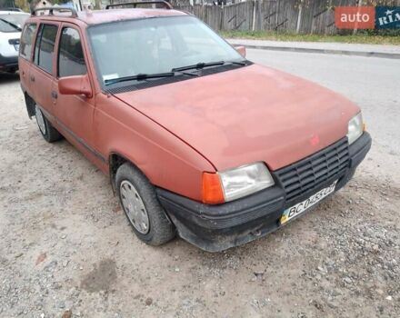 Красный Опель Кадет, объемом двигателя 1.6 л и пробегом 280 тыс. км за 450 $, фото 1 на Automoto.ua