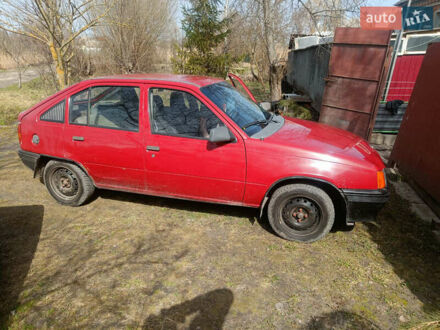 Красный Опель Кадет, объемом двигателя 1.3 л и пробегом 200 тыс. км за 720 $, фото 1 на Automoto.ua