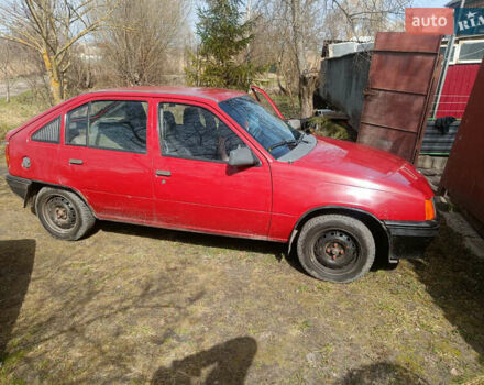 Красный Опель Кадет, объемом двигателя 1.3 л и пробегом 200 тыс. км за 720 $, фото 1 на Automoto.ua