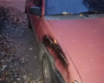 Красный Опель Кадет, объемом двигателя 1.3 л и пробегом 200 тыс. км за 400 $, фото 1 на Automoto.ua