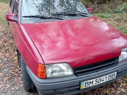 Красный Опель Кадет, объемом двигателя 1.3 л и пробегом 280 тыс. км за 750 $, фото 1 на Automoto.ua