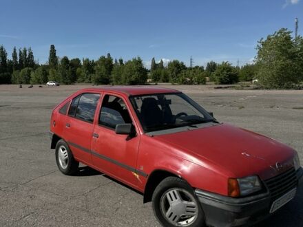 Опель Кадет 1988 в Чернигове на Automoto.ua Красный Опель Кадет, объемом двигателя 1.3 л и пробегом 100 тыс. км за 1000 $, фото 1 на Automoto.ua