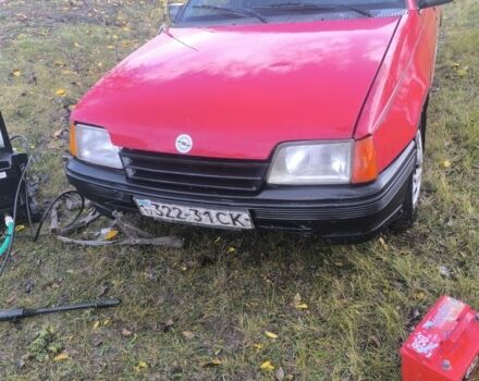 Красный Опель Кадет, объемом двигателя 1 л и пробегом 200 тыс. км за 463 $, фото 1 на Automoto.ua