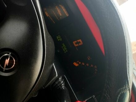 Червоний Опель Кадет, об'ємом двигуна 2 л та пробігом 90 тис. км за 2100 $, фото 1 на Automoto.ua