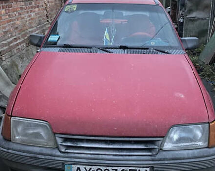 Красный Опель Кадет, объемом двигателя 1.4 л и пробегом 120 тыс. км за 1300 $, фото 1 на Automoto.ua