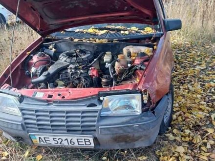 Опель Кадет 1990 в Каменское - Днепродзержинск на Automoto.ua Красный Опель Кадет, объемом двигателя 0 л и пробегом 111 тыс. км за 596 $, фото 1 на Automoto.ua