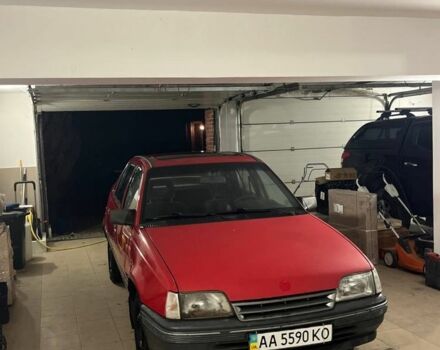 Красный Опель Кадет, объемом двигателя 1.4 л и пробегом 200 тыс. км за 589 $, фото 1 на Automoto.ua