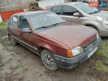 Красный Опель Кадет, объемом двигателя 1.6 л и пробегом 55 тыс. км за 873 $, фото 1 на Automoto.ua