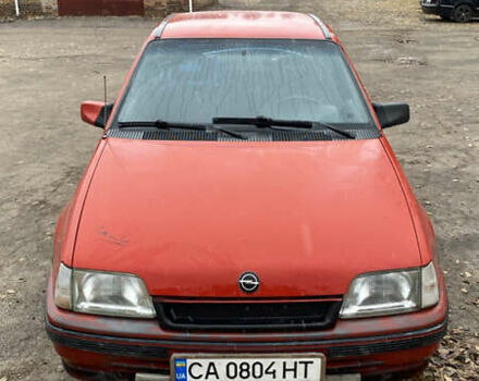 Красный Опель Кадет, объемом двигателя 1.4 л и пробегом 300 тыс. км за 650 $, фото 1 на Automoto.ua