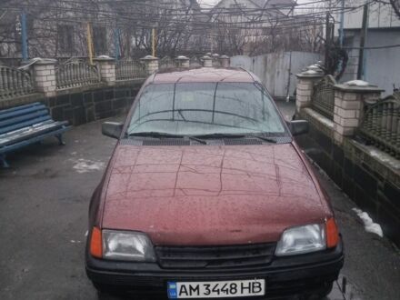 Красный Опель Кадет, объемом двигателя 1.6 л и пробегом 500 тыс. км за 592 $, фото 1 на Automoto.ua