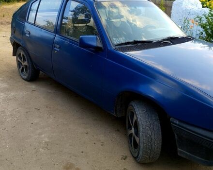 Опель Кадет, объемом двигателя 1.6 л и пробегом 300 тыс. км за 1200 $, фото 2 на Automoto.ua