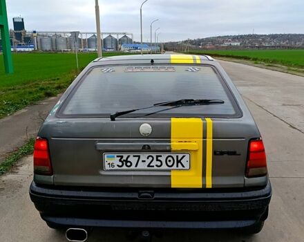 Опель Кадет, объемом двигателя 1.5 л и пробегом 200 тыс. км за 1100 $, фото 6 на Automoto.ua