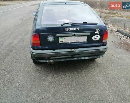 Опель Кадет, объемом двигателя 1.6 л и пробегом 300 тыс. км за 1000 $, фото 2 на Automoto.ua