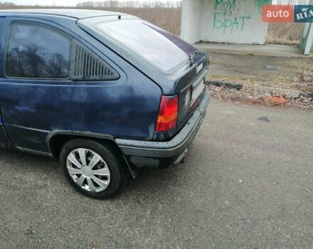 Опель Кадет, объемом двигателя 1.6 л и пробегом 300 тыс. км за 1000 $, фото 1 на Automoto.ua