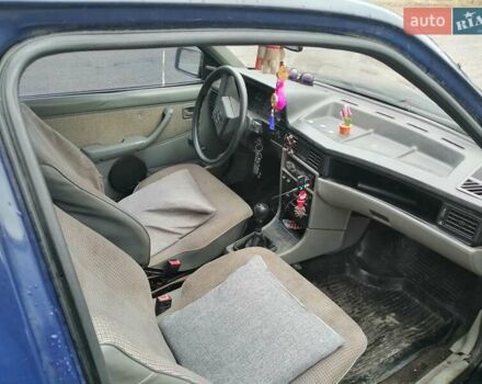 Опель Кадет, объемом двигателя 1.6 л и пробегом 300 тыс. км за 1000 $, фото 5 на Automoto.ua