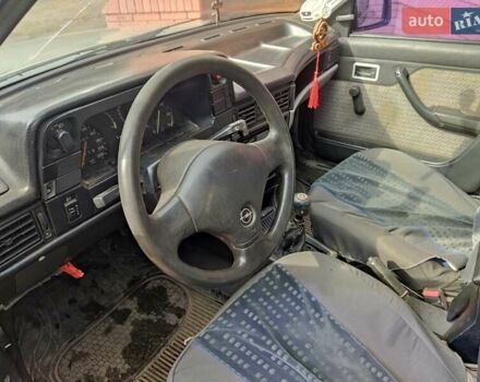 Опель Кадет, объемом двигателя 1.6 л и пробегом 73 тыс. км за 1200 $, фото 2 на Automoto.ua