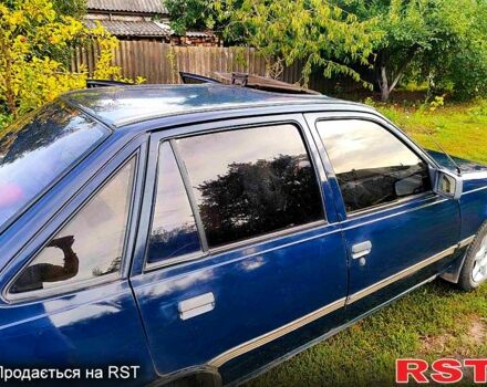 Опель Кадет, объемом двигателя 1.6 л и пробегом 250 тыс. км за 820 $, фото 1 на Automoto.ua