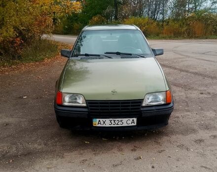 Опель Кадет, объемом двигателя 1.6 л и пробегом 0 тыс. км за 500 $, фото 2 на Automoto.ua