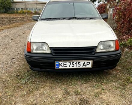 Опель Кадет, объемом двигателя 1.4 л и пробегом 0 тыс. км за 1400 $, фото 2 на Automoto.ua