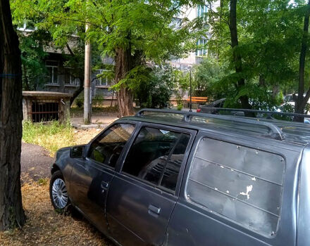 Опель Кадет, объемом двигателя 1.3 л и пробегом 0 тыс. км за 710 $, фото 5 на Automoto.ua