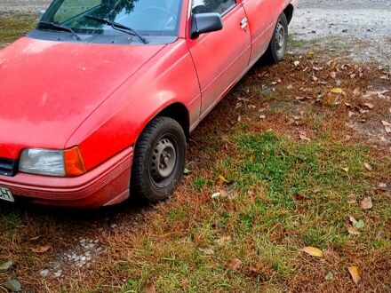 Опель Кадет, объемом двигателя 1.3 л и пробегом 42 тыс. км за 1000 $, фото 1 на Automoto.ua