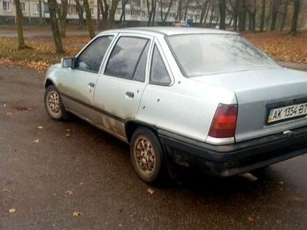 Опель Кадет, объемом двигателя 1.3 л и пробегом 500 тыс. км за 600 $, фото 1 на Automoto.ua