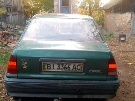Опель Кадет 1988 у Полтаві на Automoto.ua Опель Кадет, об'ємом двигуна 1.2 л та пробігом 125 тис. км за 750 $, фото 1 на Automoto.ua