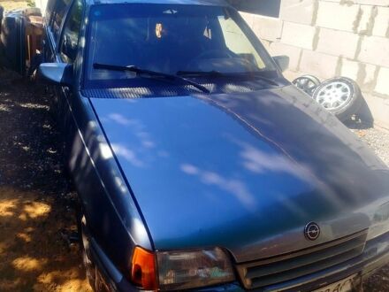 Опель Кадет, объемом двигателя 1.6 л и пробегом 200 тыс. км за 550 $, фото 1 на Automoto.ua