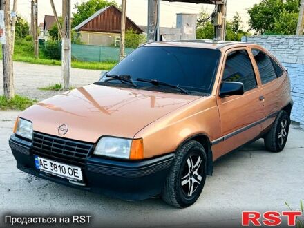 Опель Кадет 1990 у Новомосковске на Automoto.ua Опель Кадет, об'ємом двигуна 1.3 л та пробігом 180 тис. км за 1350 $, фото 1 на Automoto.ua