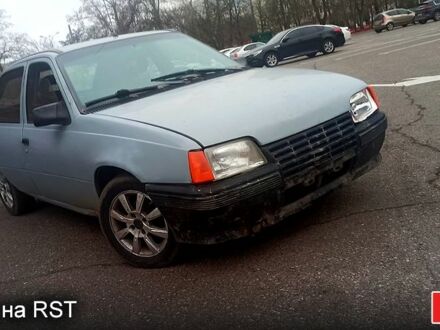 Опель Кадет, объемом двигателя 1.6 л и пробегом 300 тыс. км за 799 $, фото 1 на Automoto.ua