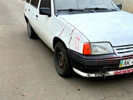 Опель Кадет, объемом двигателя 1.4 л и пробегом 200 тыс. км за 450 $, фото 1 на Automoto.ua