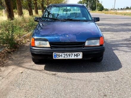 Опель Кадет, объемом двигателя 16 л и пробегом 275 тыс. км за 1100 $, фото 1 на Automoto.ua
