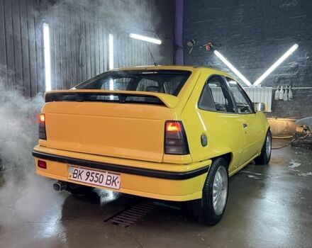 Жовтий Опель Кадет, об'ємом двигуна 1.6 л та пробігом 300 тис. км за 1400 $, фото 17 на Automoto.ua